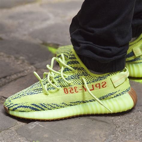 Adidas yeezy yellow 350 v2